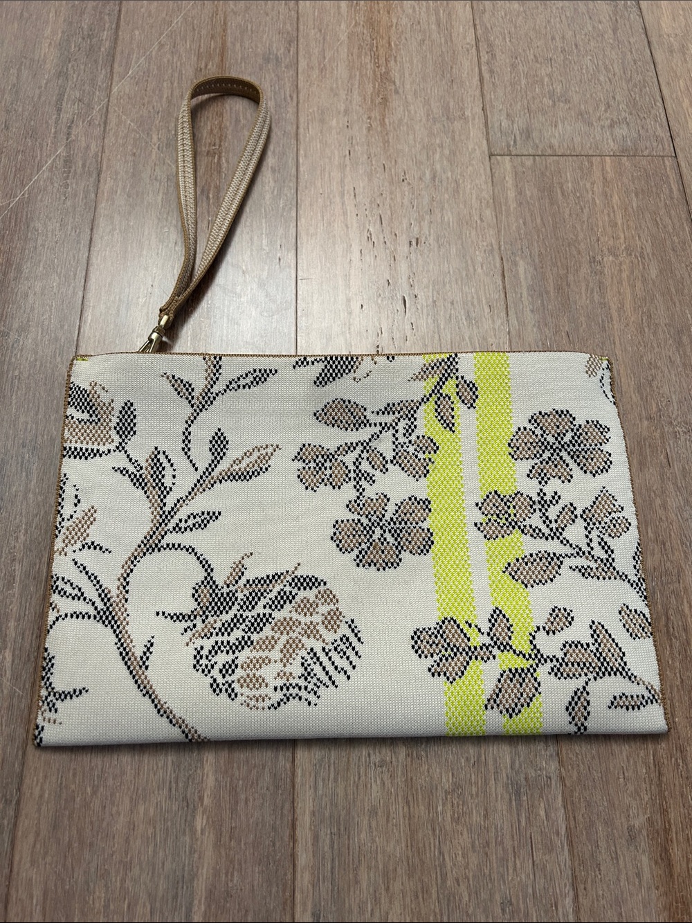 Rothy’s spring bouquet Floral Wristlet Clutch
